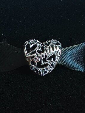 Authentic Pandora Family Heart Charm 798571C00 Sterling Silver Love Family NWT